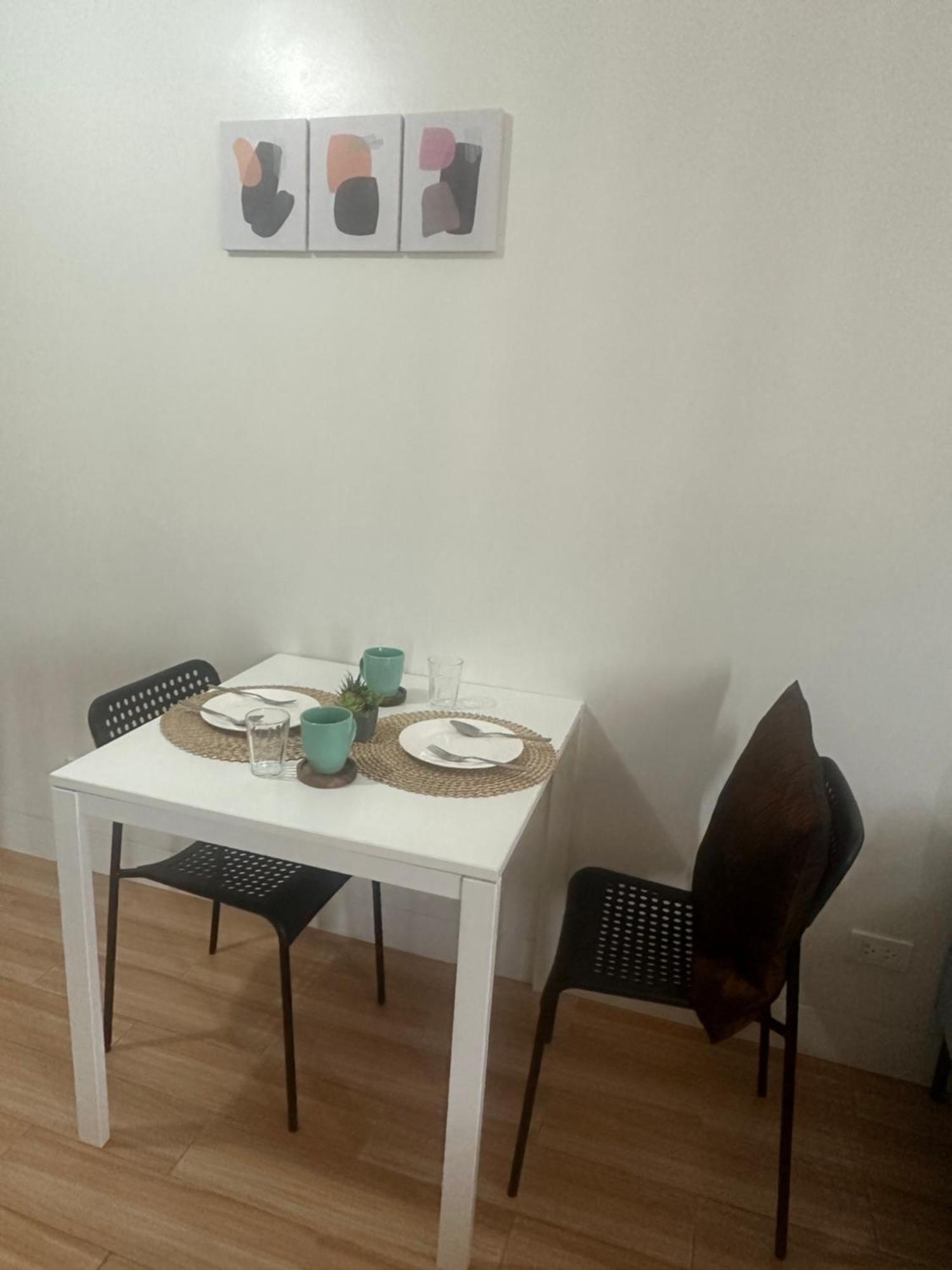 Neat Unit In Holland Park Southwoods Aparthotel Binan Luaran gambar